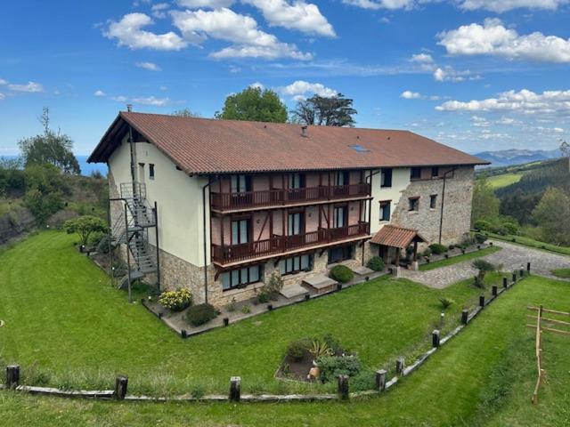 Hotel-Apartamento Rural Atxurra Bermeo Exterior foto